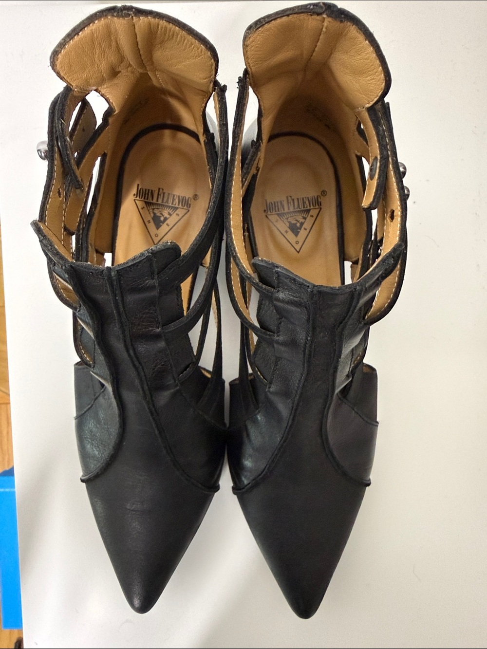 John Fluevog Bekke Black Leather Studded Cutout Ankle Boots 6.5 - Picture 5 of 13